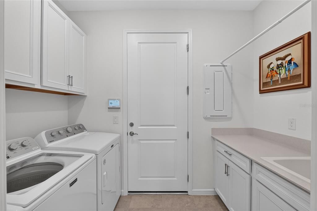 For Sale: $339,585 (2 beds, 2 baths, 1656 Square Feet)