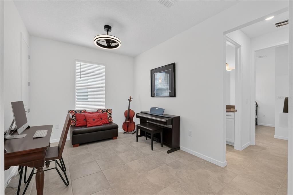 For Sale: $339,585 (2 beds, 2 baths, 1656 Square Feet)