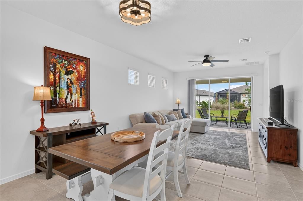 For Sale: $339,585 (2 beds, 2 baths, 1656 Square Feet)