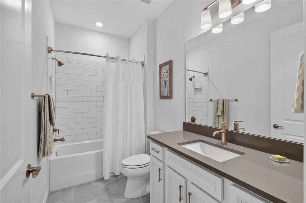 For Sale: $339,585 (2 beds, 2 baths, 1656 Square Feet)