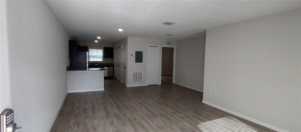 В аренду: $1,250 (2 спален, 2 ванн, 972 Квадратных фут)