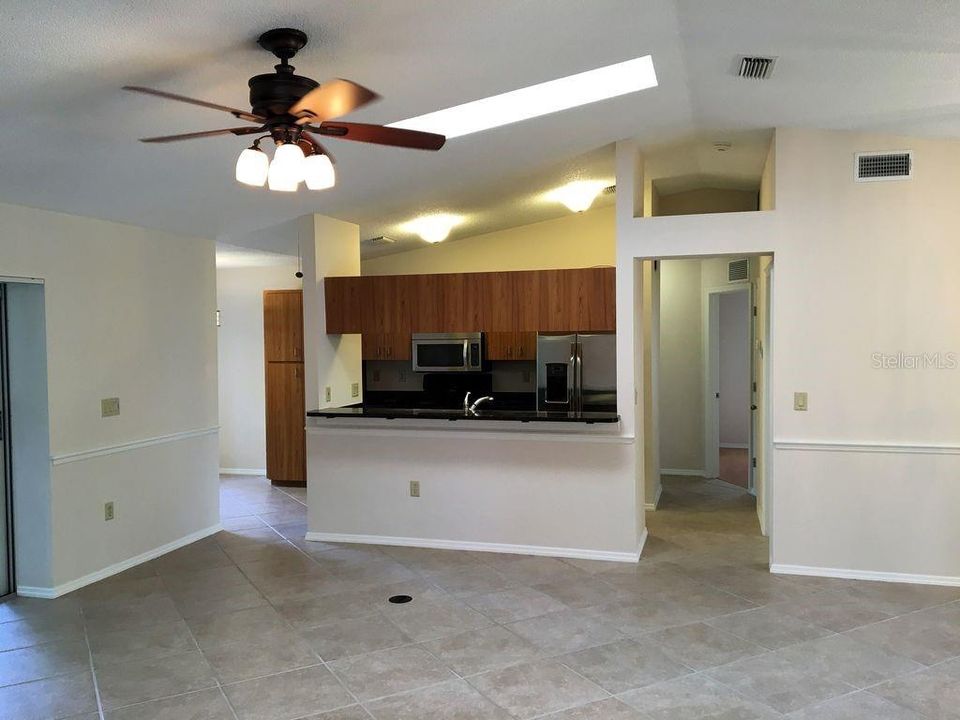 For Sale: $439,000 (3 beds, 2 baths, 1647 Square Feet)