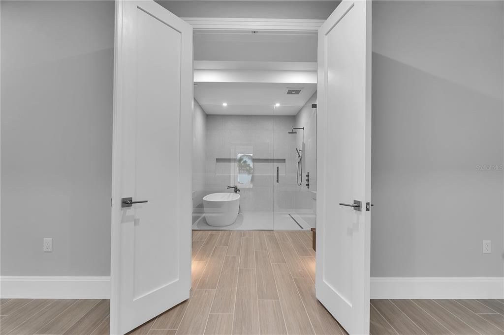 For Sale: $5,250,000 (3 beds, 4 baths, 4154 Square Feet)
