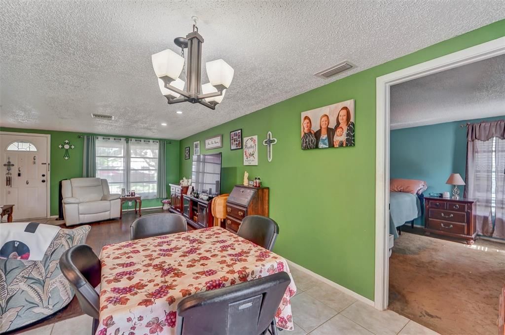 En Venta: $209,900 (2 camas, 2 baños, 1274 Pies cuadrados)
