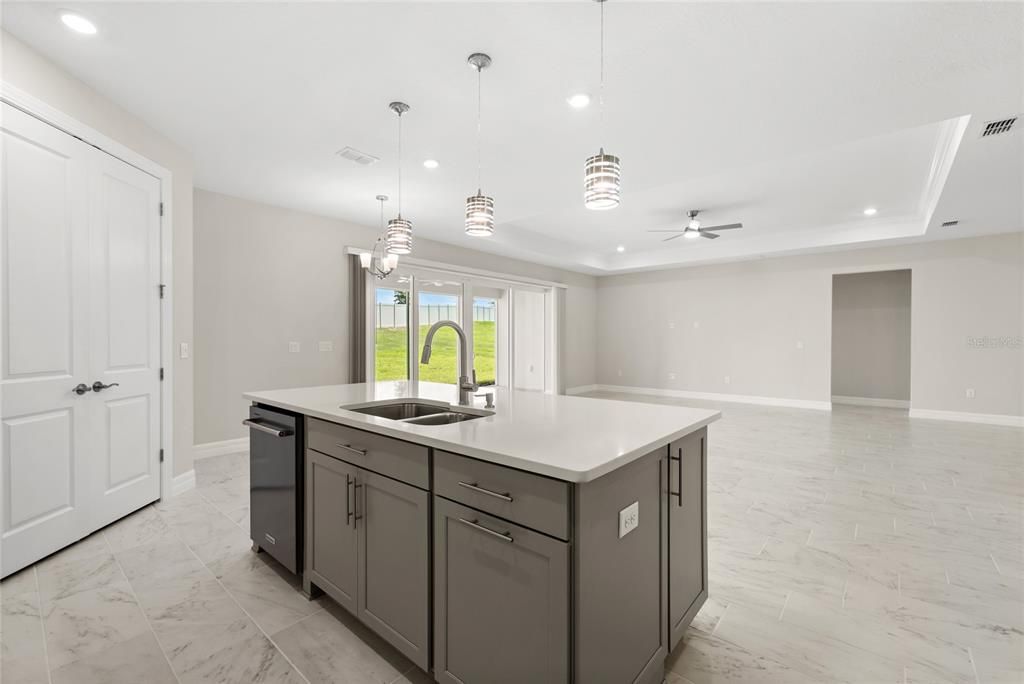 For Sale: $699,000 (4 beds, 3 baths, 2743 Square Feet)