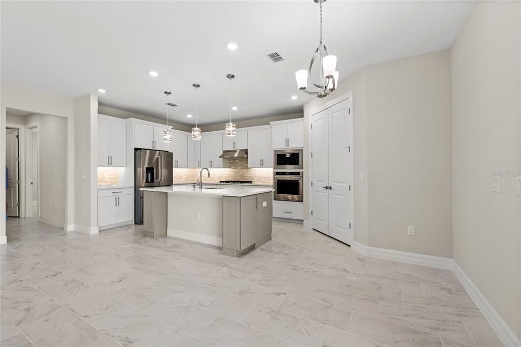 For Sale: $699,000 (4 beds, 3 baths, 2743 Square Feet)
