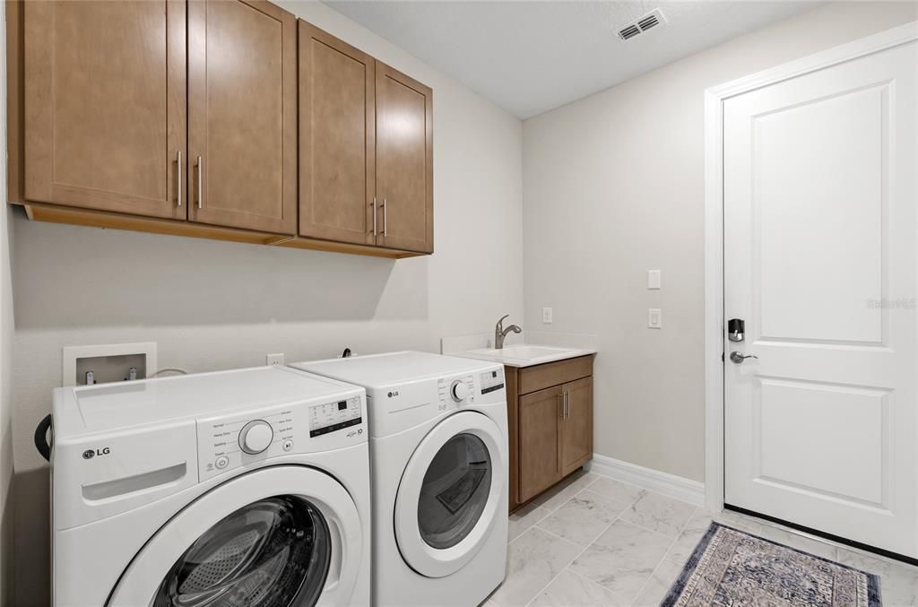 For Sale: $699,000 (4 beds, 3 baths, 2743 Square Feet)