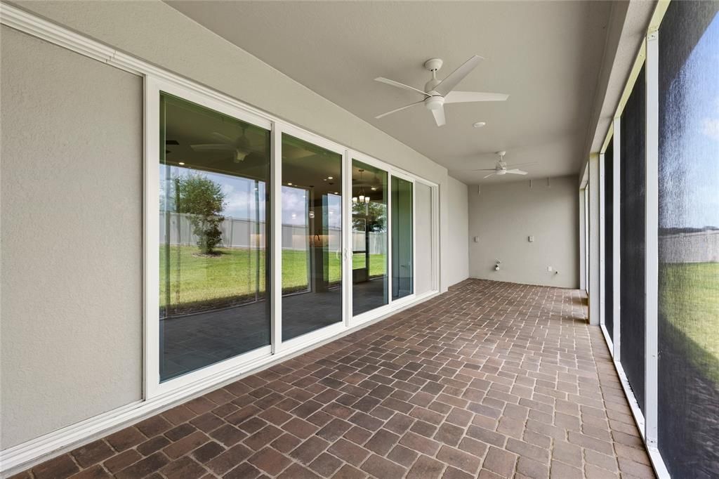 For Sale: $699,000 (4 beds, 3 baths, 2743 Square Feet)