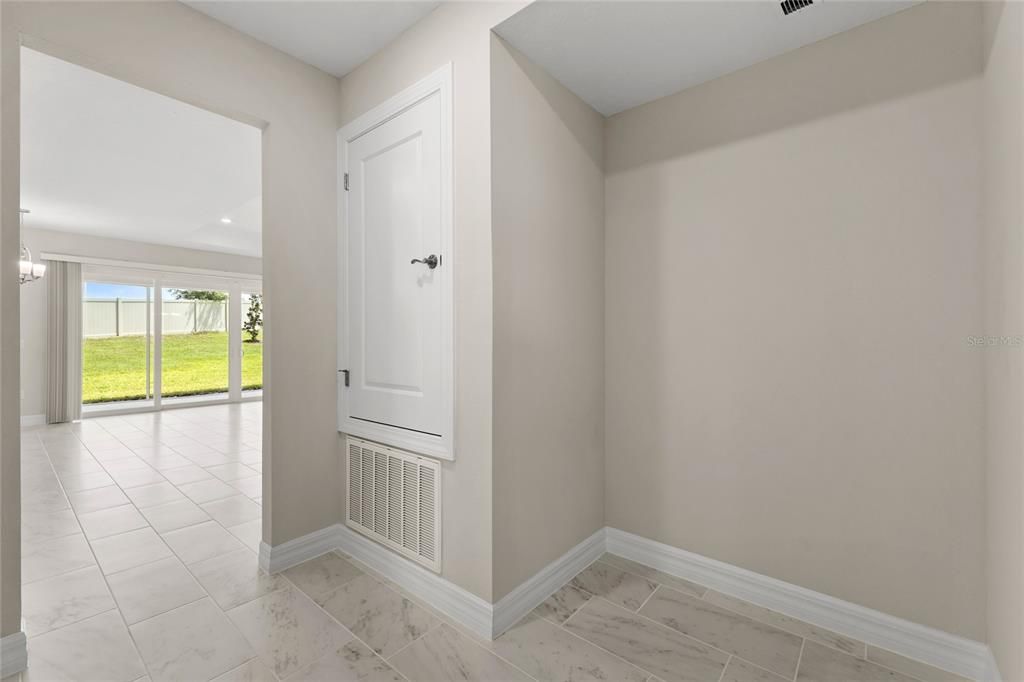 For Sale: $699,000 (4 beds, 3 baths, 2743 Square Feet)
