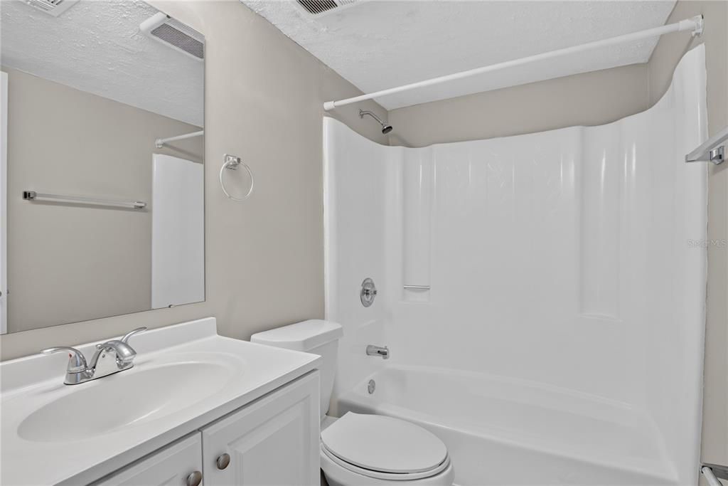 For Rent: $1,895 (2 beds, 2 baths, 918 Square Feet)