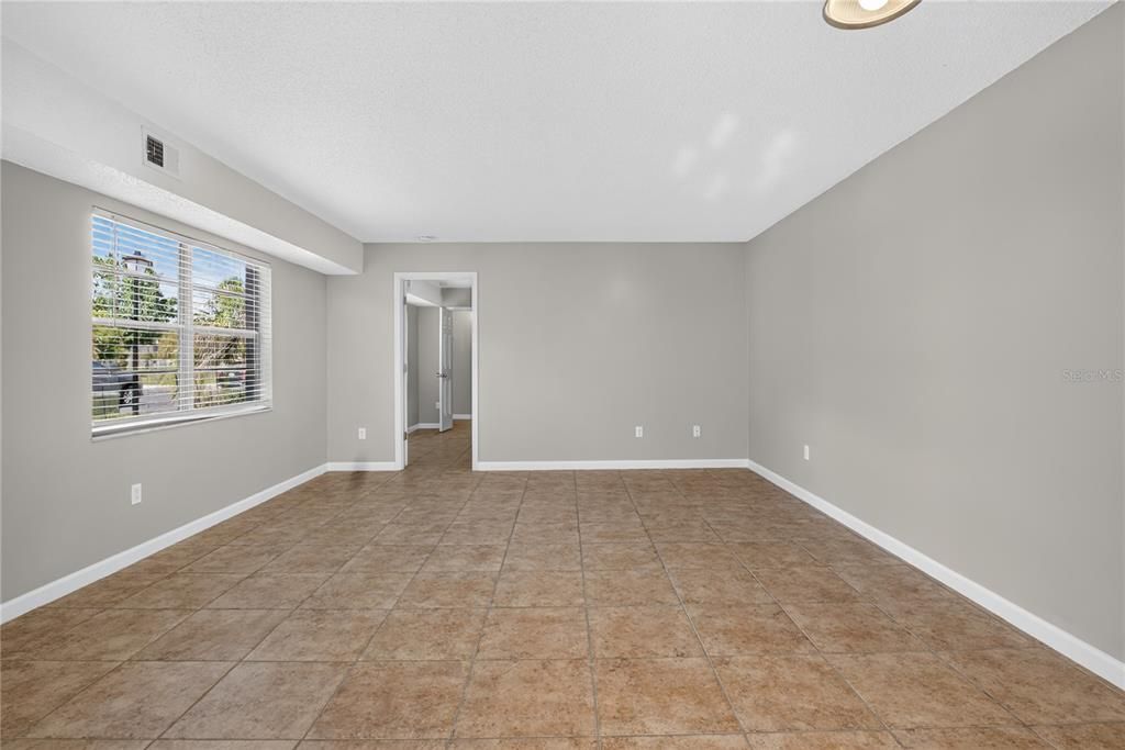 For Rent: $1,895 (2 beds, 2 baths, 918 Square Feet)