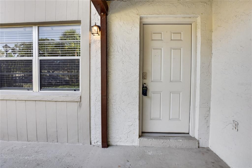 For Rent: $1,895 (2 beds, 2 baths, 918 Square Feet)