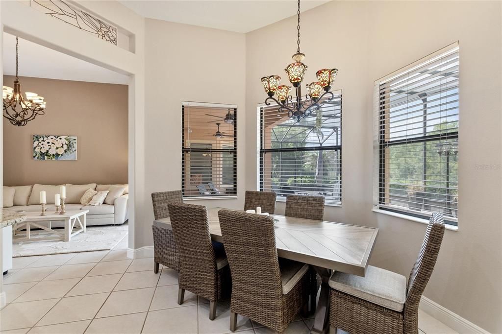 En Venta: $569,000 (4 camas, 3 baños, 3110 Pies cuadrados)