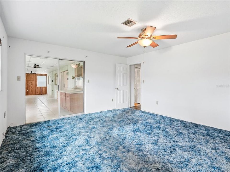 Active With Contract: $200,000 (3 beds, 2 baths, 1420 Square Feet)