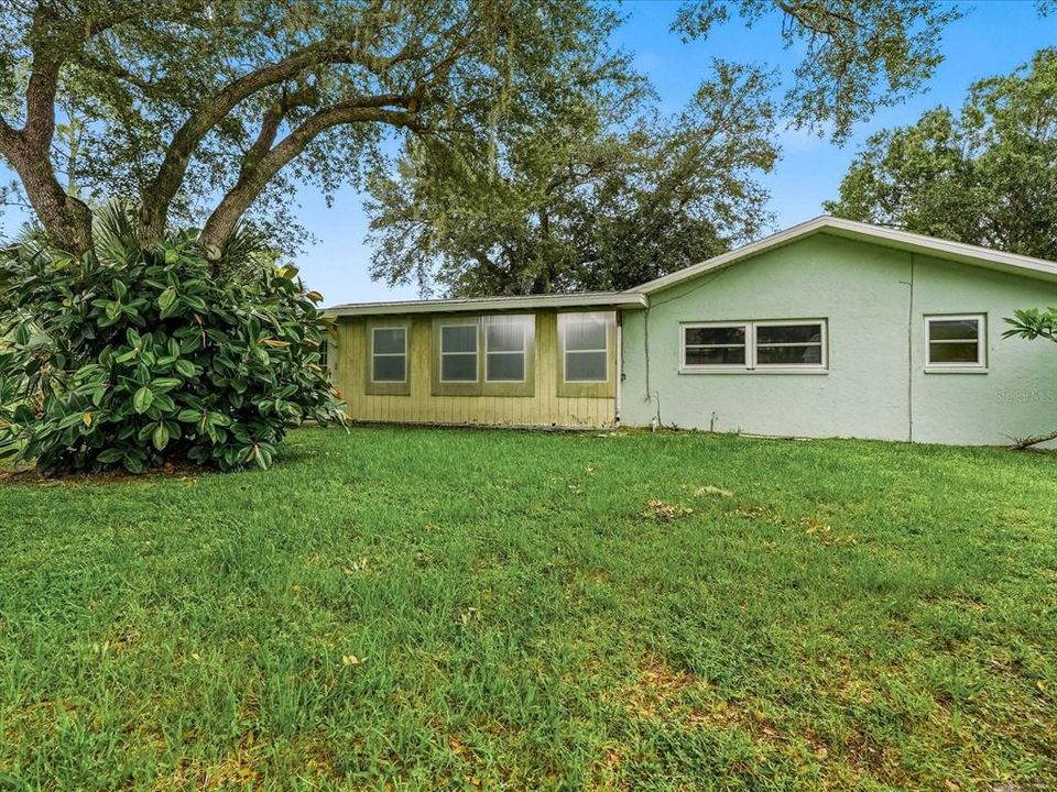 Active With Contract: $200,000 (3 beds, 2 baths, 1420 Square Feet)