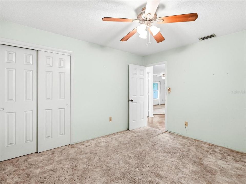 Active With Contract: $200,000 (3 beds, 2 baths, 1420 Square Feet)