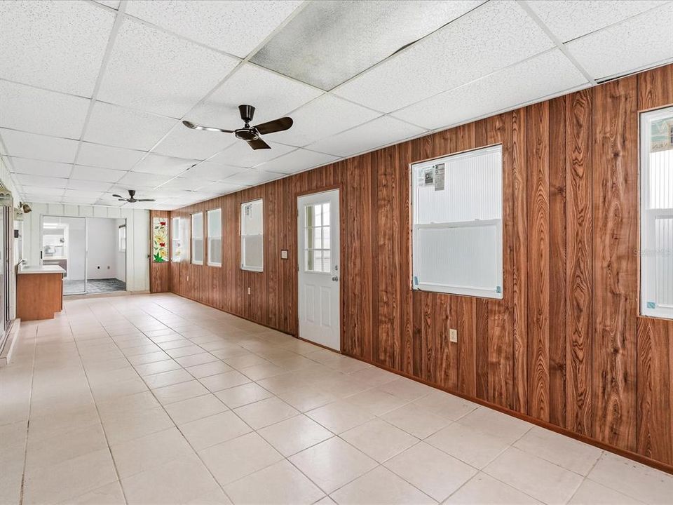 Active With Contract: $200,000 (3 beds, 2 baths, 1420 Square Feet)