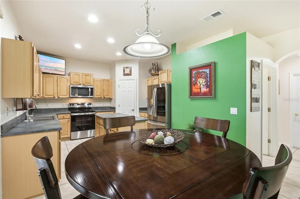 En Venta: $475,000 (3 camas, 2 baños, 2175 Pies cuadrados)