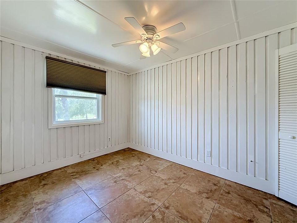 For Sale: $160,000 (2 beds, 1 baths, 680 Square Feet)