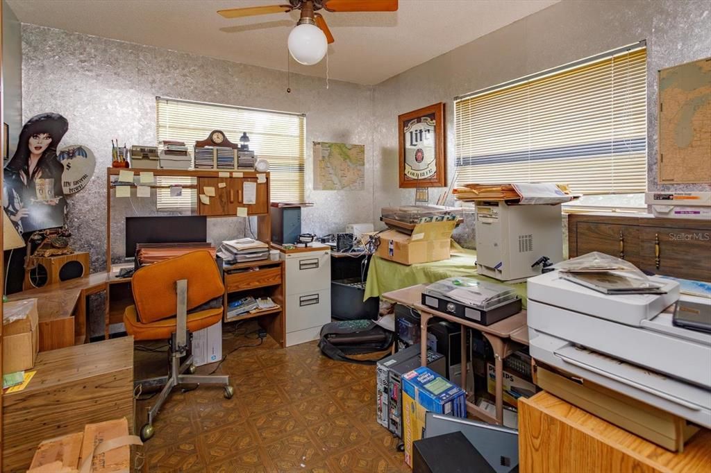На продажу: $435,000 (4 спален, 2 ванн, 1720 Квадратных фут)