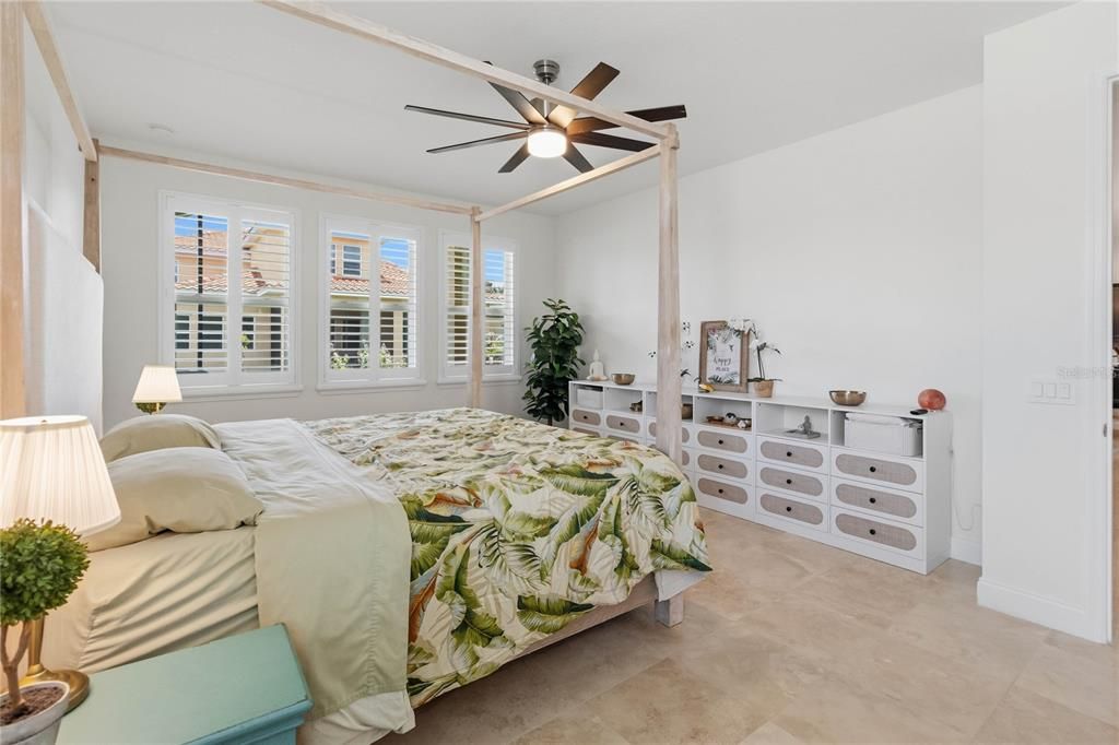 Active With Contract: $549,000 (4 beds, 3 baths, 3188 Square Feet)
