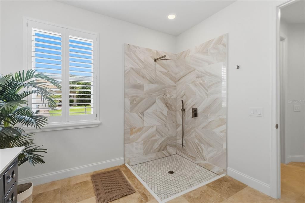 Active With Contract: $549,000 (4 beds, 3 baths, 3188 Square Feet)
