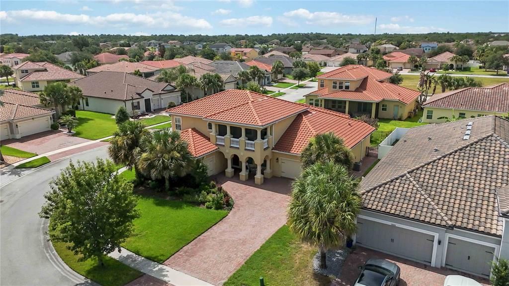 Active With Contract: $549,000 (4 beds, 3 baths, 3188 Square Feet)