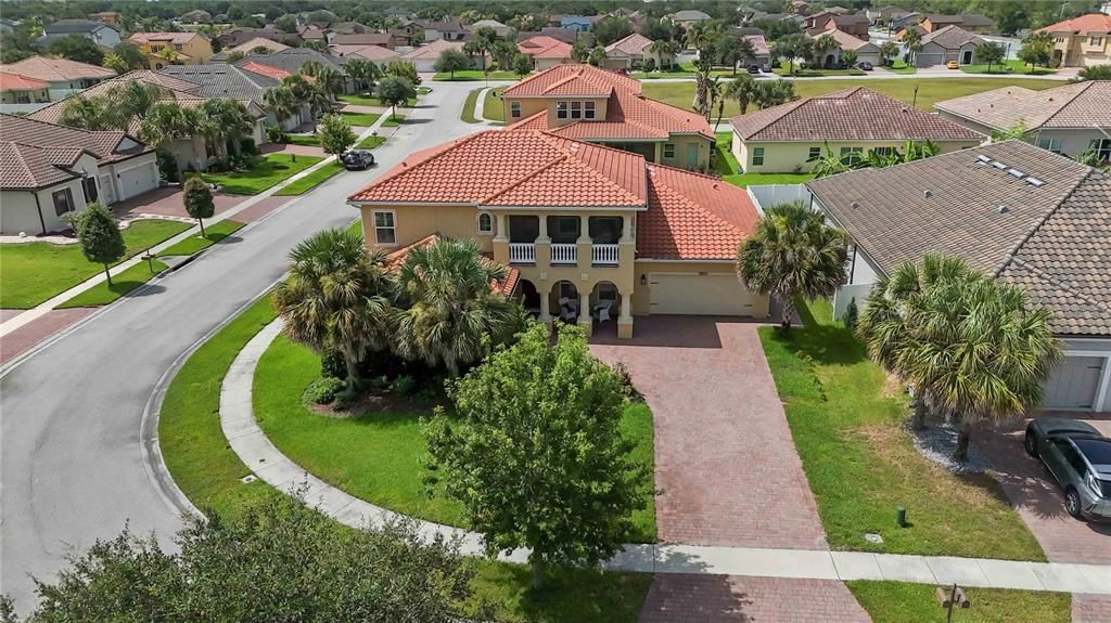 Active With Contract: $549,000 (4 beds, 3 baths, 3188 Square Feet)