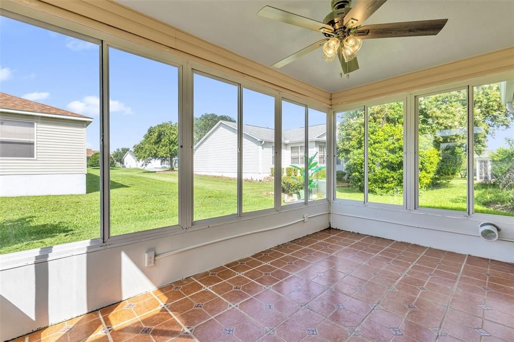 For Sale: $299,900 (3 beds, 2 baths, 1392 Square Feet)