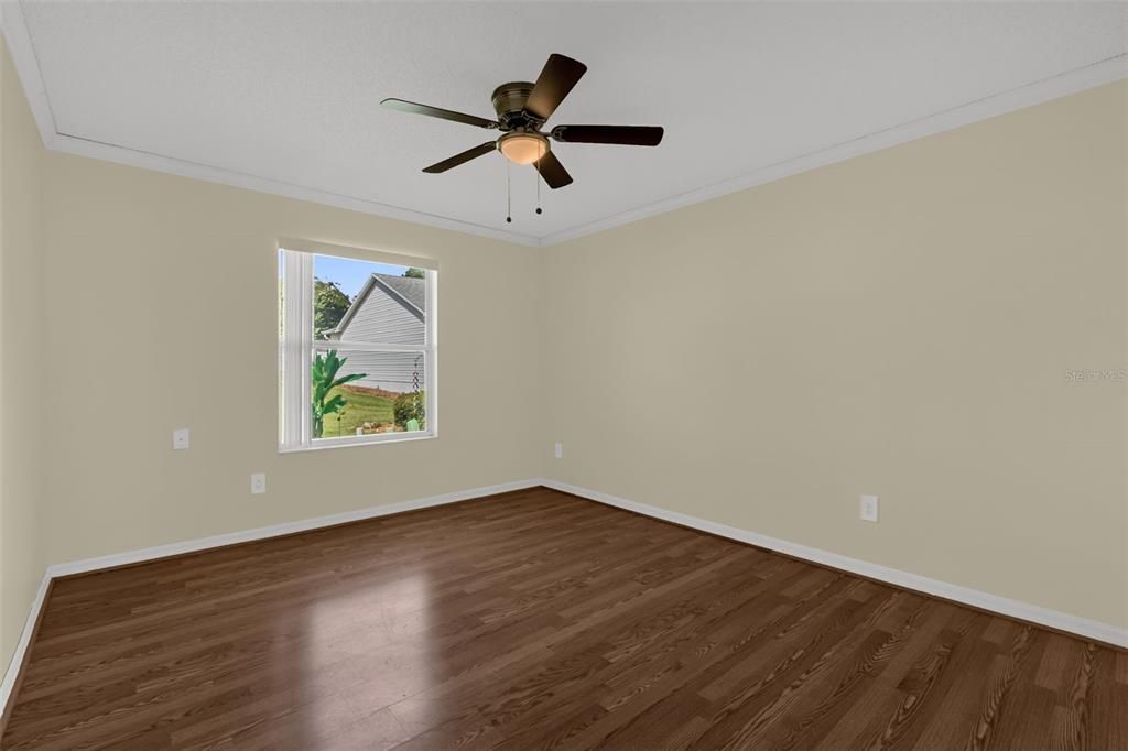 For Sale: $299,900 (3 beds, 2 baths, 1392 Square Feet)