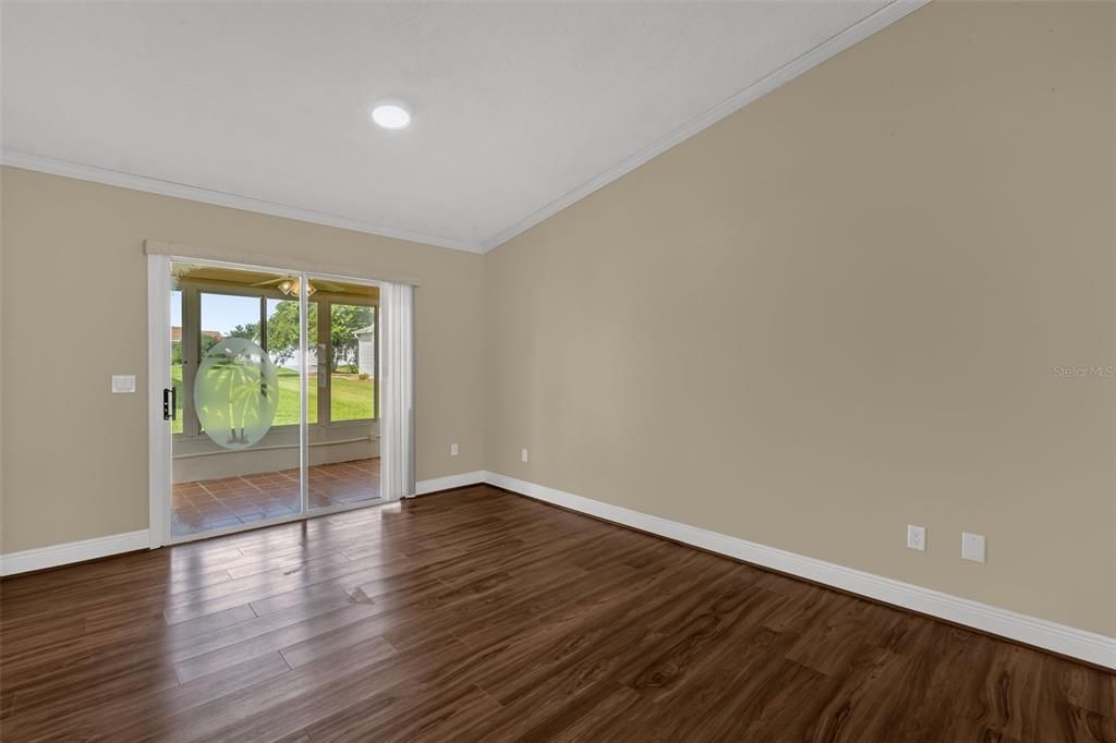 For Sale: $299,900 (3 beds, 2 baths, 1392 Square Feet)