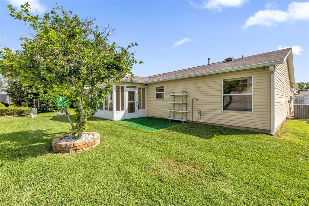 For Sale: $299,900 (3 beds, 2 baths, 1392 Square Feet)
