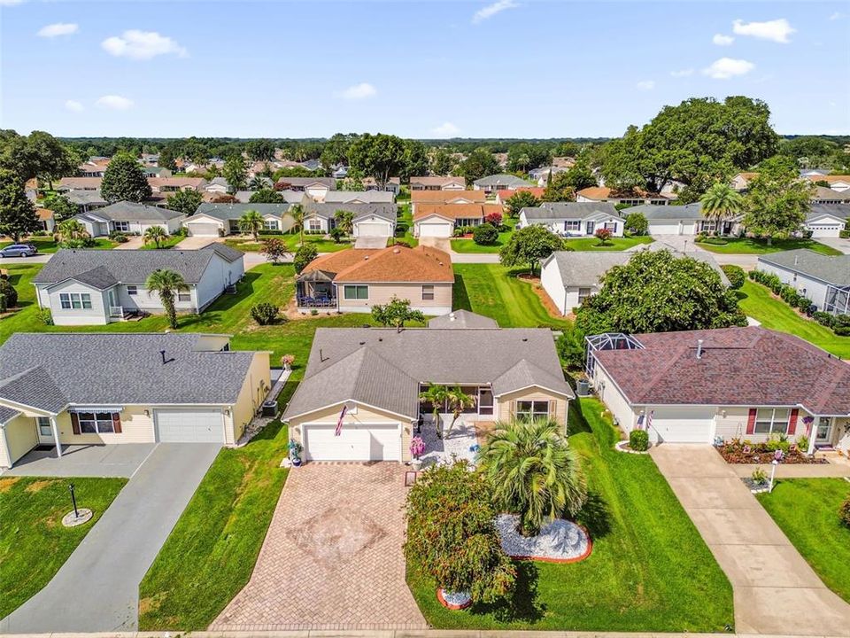 For Sale: $299,900 (3 beds, 2 baths, 1392 Square Feet)