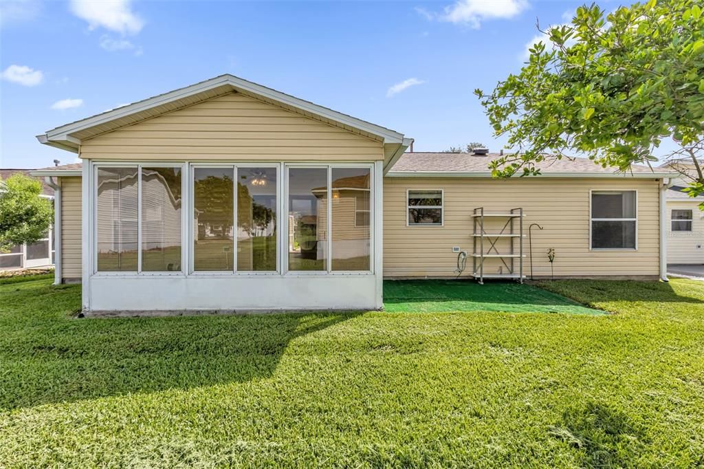 For Sale: $299,900 (3 beds, 2 baths, 1392 Square Feet)