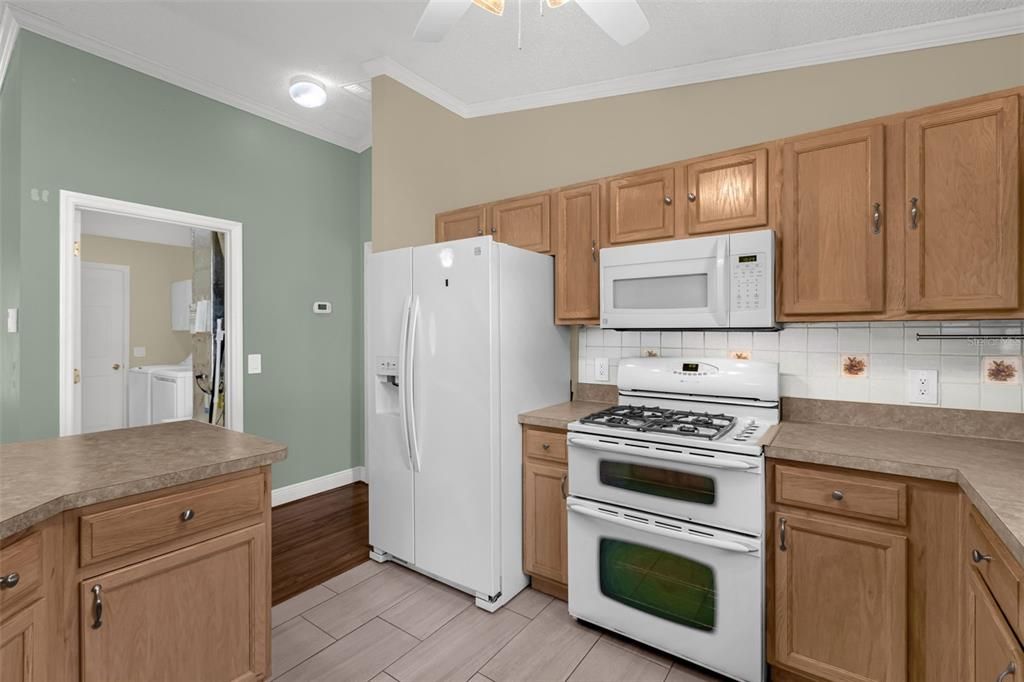 For Sale: $299,900 (3 beds, 2 baths, 1392 Square Feet)