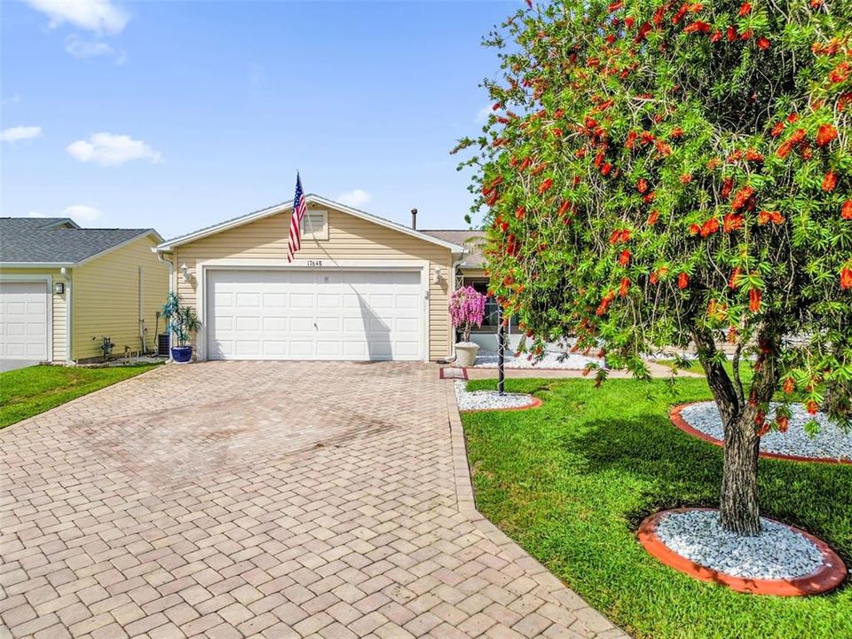 For Sale: $299,900 (3 beds, 2 baths, 1392 Square Feet)
