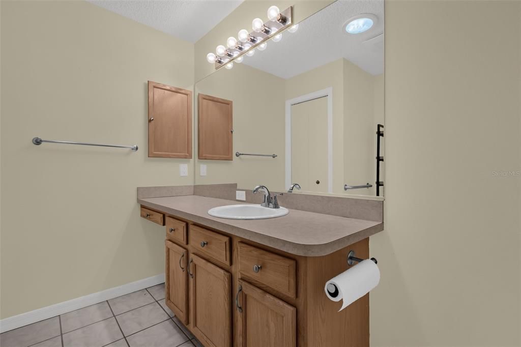 For Sale: $299,900 (3 beds, 2 baths, 1392 Square Feet)