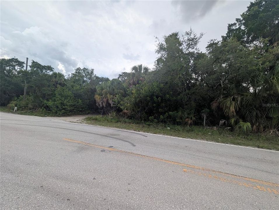 На продажу: $325,000 (7.24 acres)