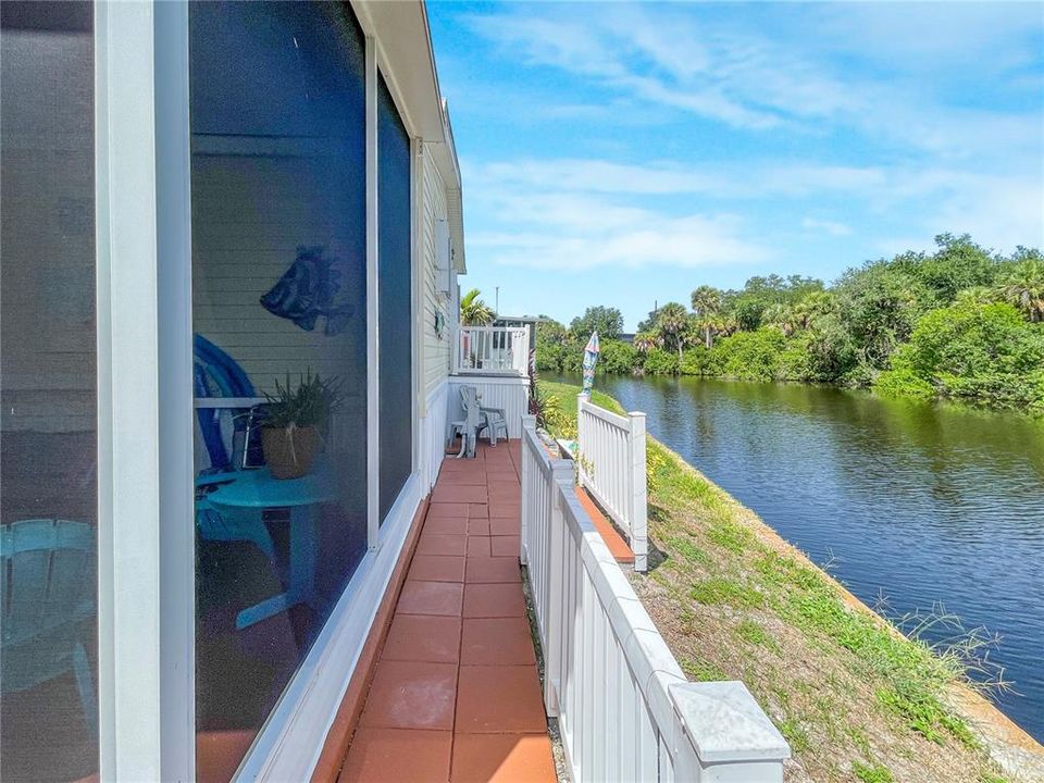 На продажу: $162,500 (2 спален, 2 ванн, 1104 Квадратных фут)
