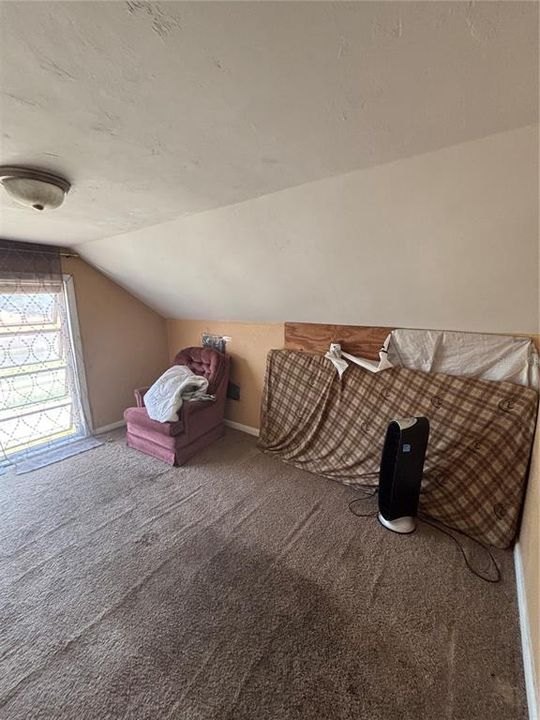 На продажу: $174,900 (3 спален, 1 ванн, 1705 Квадратных фут)