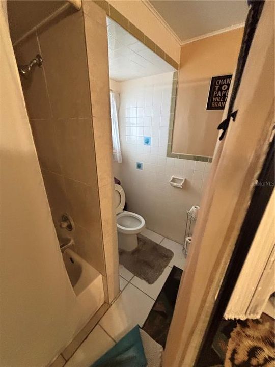На продажу: $174,900 (3 спален, 1 ванн, 1705 Квадратных фут)