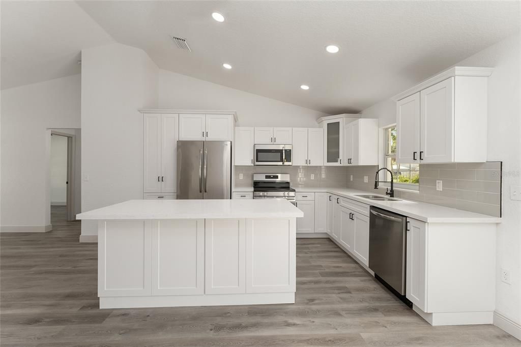 For Sale: $274,900 (3 beds, 2 baths, 1727 Square Feet)