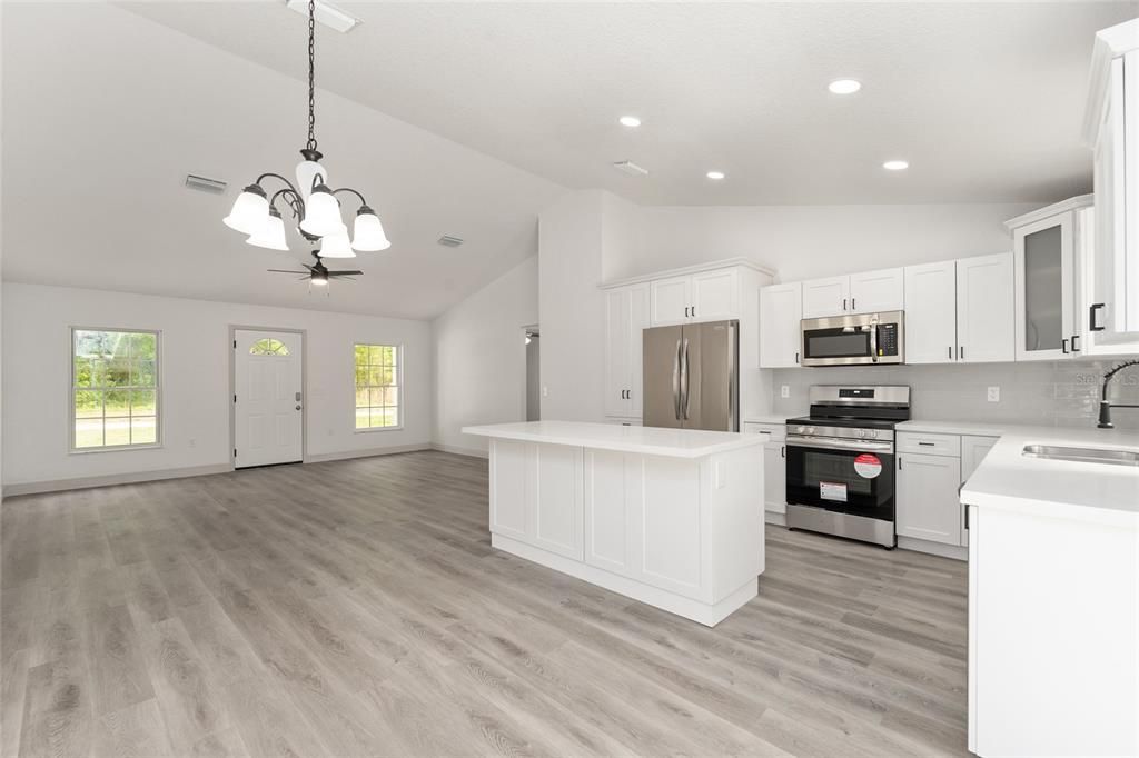 For Sale: $274,900 (3 beds, 2 baths, 1727 Square Feet)