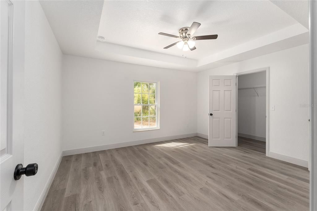 For Sale: $274,900 (3 beds, 2 baths, 1727 Square Feet)