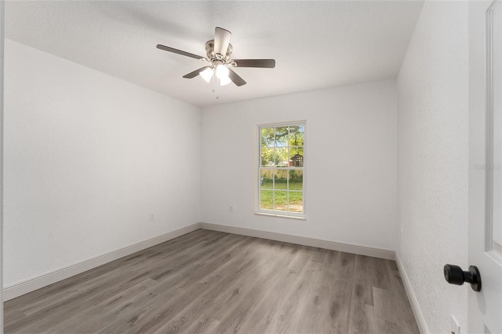For Sale: $274,900 (3 beds, 2 baths, 1727 Square Feet)