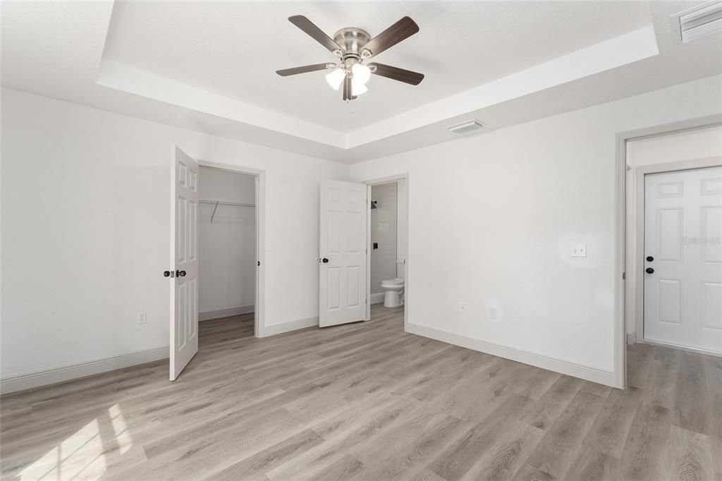 For Sale: $274,900 (3 beds, 2 baths, 1727 Square Feet)