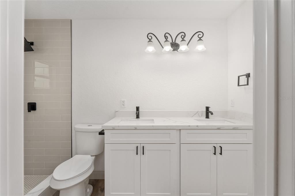 For Sale: $274,900 (3 beds, 2 baths, 1727 Square Feet)
