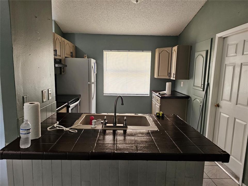 For Rent: $1,625 (3 beds, 2 baths, 1053 Square Feet)