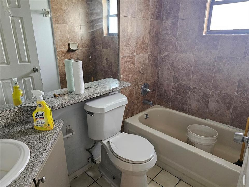 For Rent: $1,625 (3 beds, 2 baths, 1053 Square Feet)