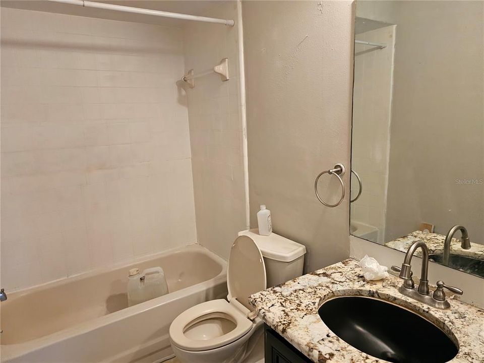 For Rent: $1,625 (3 beds, 2 baths, 1053 Square Feet)